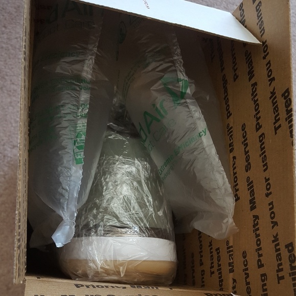 My goal is to share a good deal on cool kicks - Picture 3 of 8